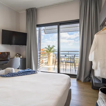 Palace 4*